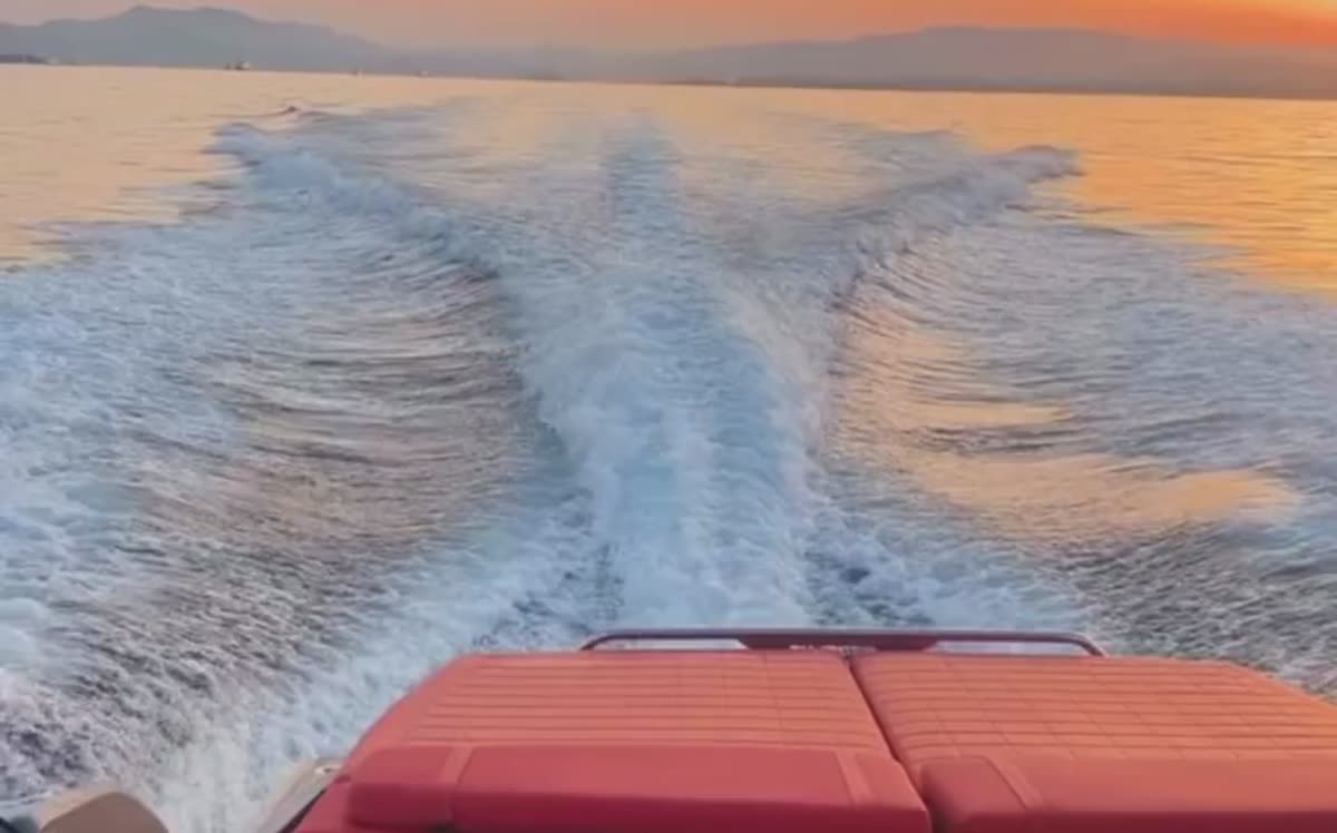 The wake behind the boat on the run home.